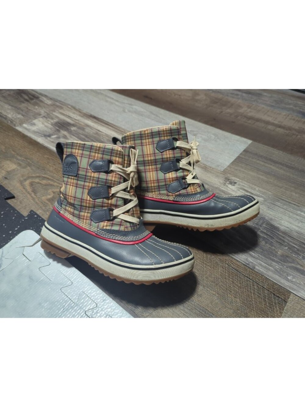 Womens Sorel Boots Size 8 M Tivoli Waterproof Plaid Laced NL 1857-028 EUC